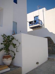 Manos Rooms Myconos Greece