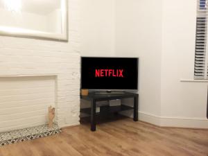 Bedford Rd Apartment Ideal for Hospital & Town Centre