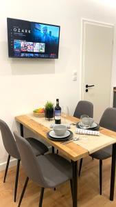SípSix Apartment - modern 2 bedroom newly renovated flat with AC in Budapest city centre