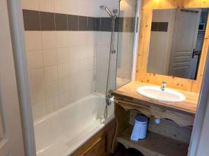 Appartements Appartement charmant a Orelle avec jacuzzi, 32 m² : photos des chambres