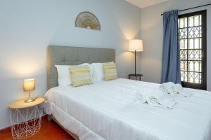Gorgeous 2BDR Apartment WPatio & Pool by LovelyStay