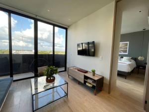 Brand New Condo with Rooftop Pool