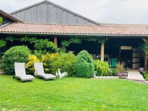 Maison de campagne avec cheminée et extérieur - 圣梅内乌勒