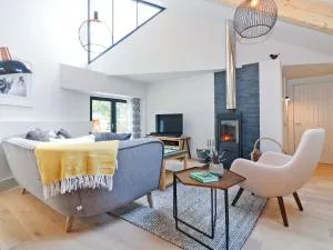 Long House, Boskensoe Barns - Helford Passage