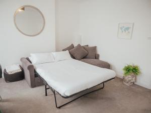 Immaculate luxury apartment 700 mtrs from the beach