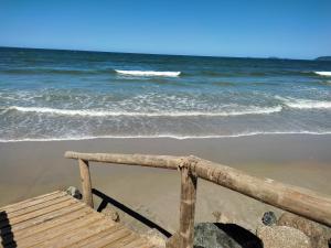 Casa Brisa do Mar Itapoá conforto à uma quadra da praia