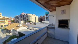 Lindo Ap Ingleses Norte 50m da praia