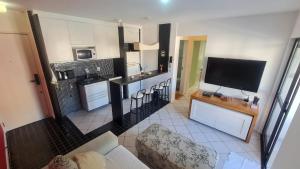 Lindo Ap Ingleses Norte 50m da praia