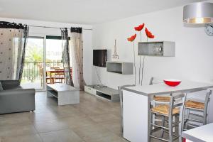 Appartements Res Marea Resort, Santa-Lucia-di-Moriani, 2 room apt : photos des chambres