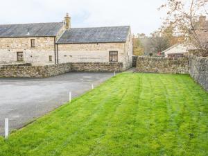 Old Hall Barn