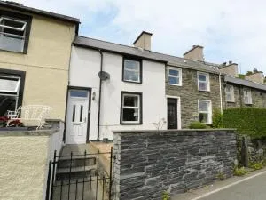 2 Holland Terrace - Ffestiniog