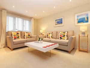 Chy Kerris, Carbis Bay