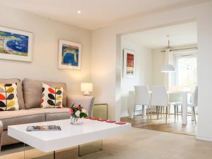 Chy Kerris, Carbis Bay