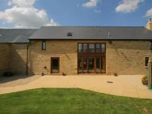 Tithe Barn, Lyneham - Bruern