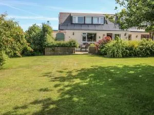 Woolly Welcome - Perranuthnoe