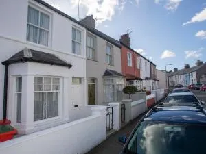 Bro Dawel - Llandegai