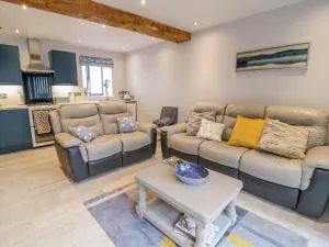 7evern Porth Farm - Llanwnog