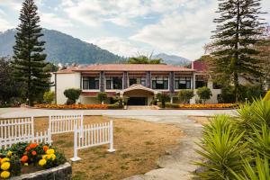 Country Inn Nature Resort Bhimtal