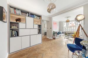 Veeve - Clapham Fairytale