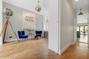 Veeve - Clapham Fairytale