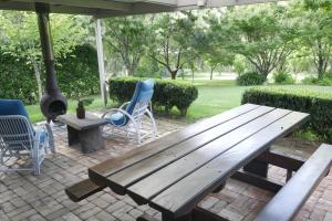 True North - 4BR Home & Garden in Bush Setting with Huge Bath