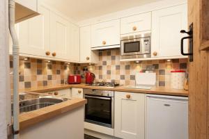 Stone Cottage at Staveley