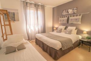 Hotels Le President-Gare Nimes Pont Du Gard : photos des chambres