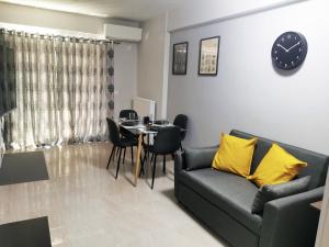 7-Athens new morden comfortable-center,metro,private parking