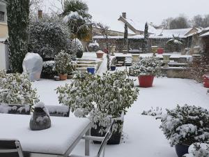 B&B / Chambres d'hotes Les Glycines : Chambre Familiale