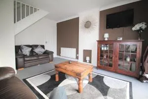 Doncaster -Very Quiet-Private Parking-Dog Friendly - Barnby Dun