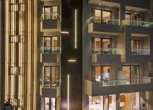 M City Hotel - 卡拉塔斯