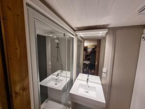 Campings camping les rives du lac : photos des chambres