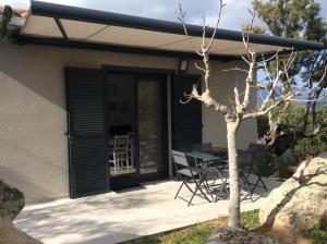 Coquet appartement indépendant entre mer et maquis