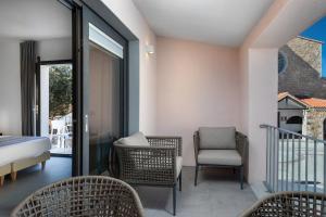 The Square Cannigione img13