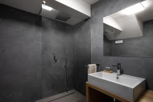 The Square Cannigione