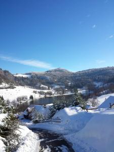 Chalets Chalet de 2 chambres avec vue sur le lac jardin amenage et wifi a La Thuile : photos des chambres