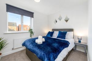 The Holt-Ideal for Contractors- Heartwarming 2 Bedrooms Apartment-Parking