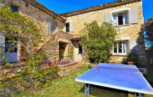 Maisons de vacances 6 Bedroom Beautiful Home In Mejannes Les Als : photos des chambres