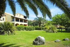 Résidence with balcony or small garden - Ghisonaccia