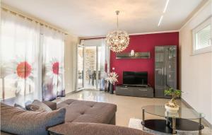 4 Bedroom Lovely Home In Kapelica 