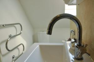 Trinidad, 45 School Road, Coach House