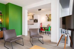Welcome in - Beneden appartement direct aan het Sneekermeer met tuin