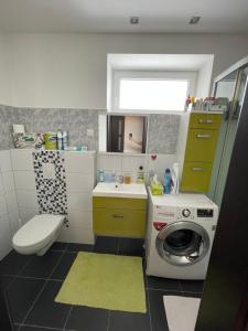 Plně vybavený krásný apartmán 1kk s balkonem, výhledem