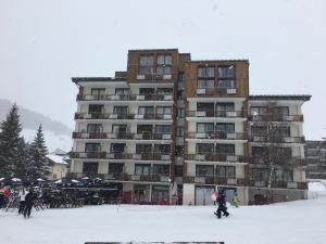 Appartements Les Deux Alpes, Le Lauvitel, appartement cosy, pied des pistes, 5 personnes : Appartement avec Balcon