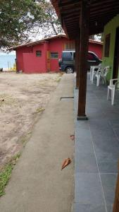 Suíte Pé na Areia- Espaço Independente na Praia do Curral com localização privilegiada - simplicidade e comodidade com o pôr do sol mais lindo de Ilhabela - melhor custo benefício para até 4 pessoas , na Av José Pacheco do Nascimento nº 768