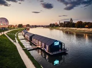 New Port - Premium Floating Aparthotel - Cracovia
