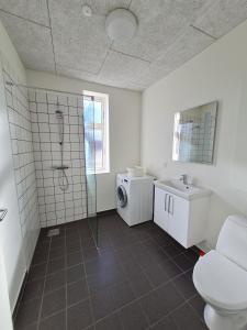 (025) Østergade 87 a. Ground Floor