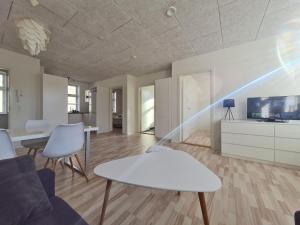 (025) Østergade 87 a. Ground Floor