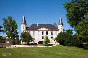 Hotels Logis Chateau Saint Marcel : photos des chambres