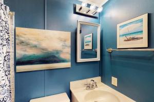 North Point Condo 301